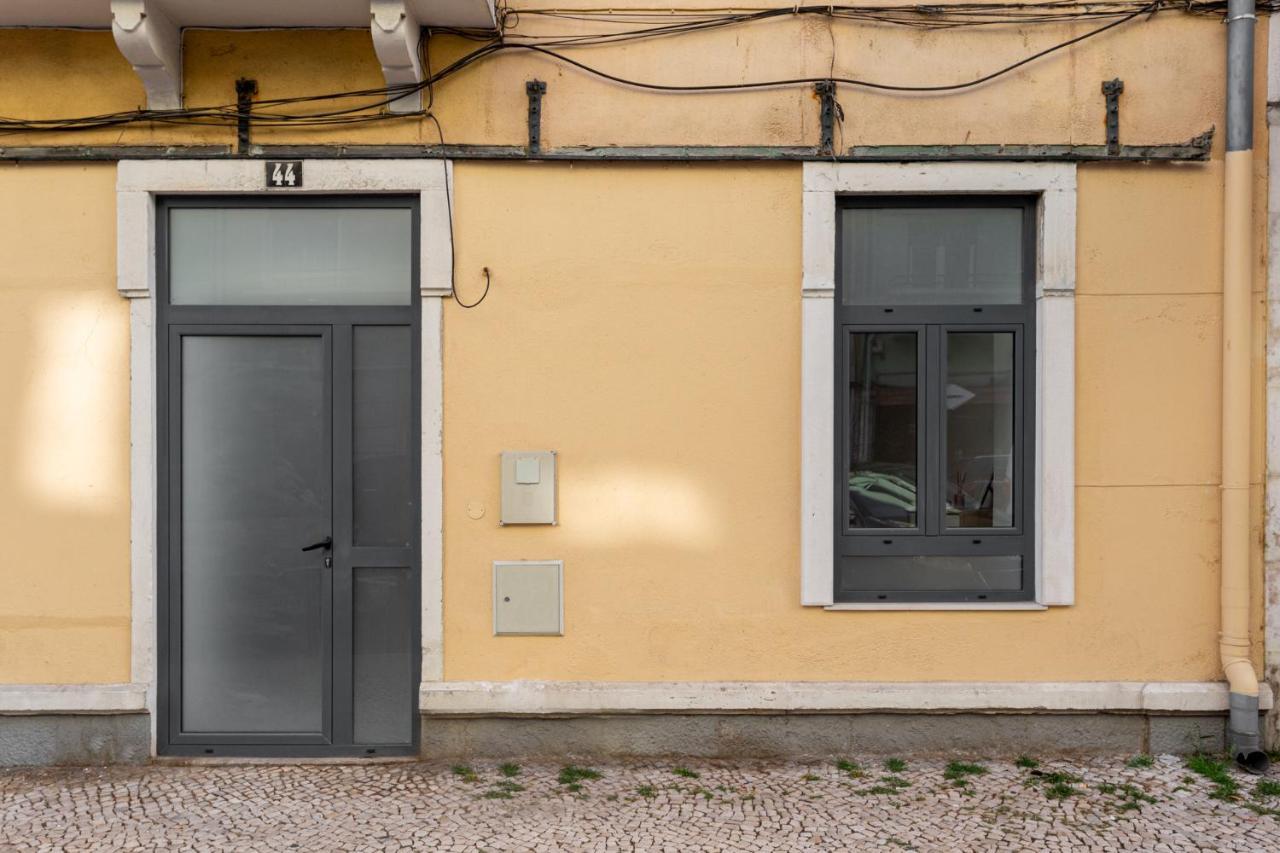 Altido Stylish Arroios Apartments, 20 Min To Centre Lisbon Bagian luar foto
