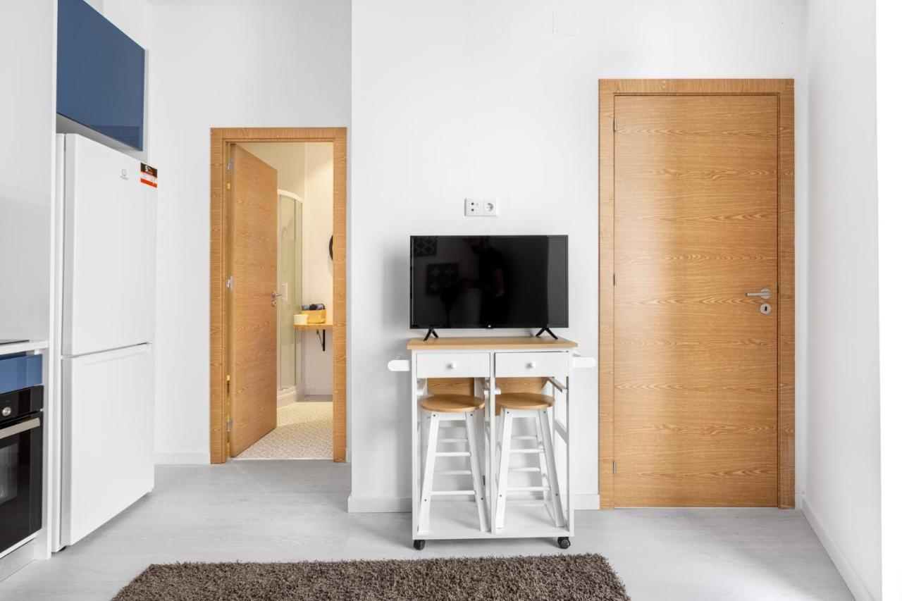 Altido Stylish Arroios Apartments, 20 Min To Centre Lisbon Bagian luar foto