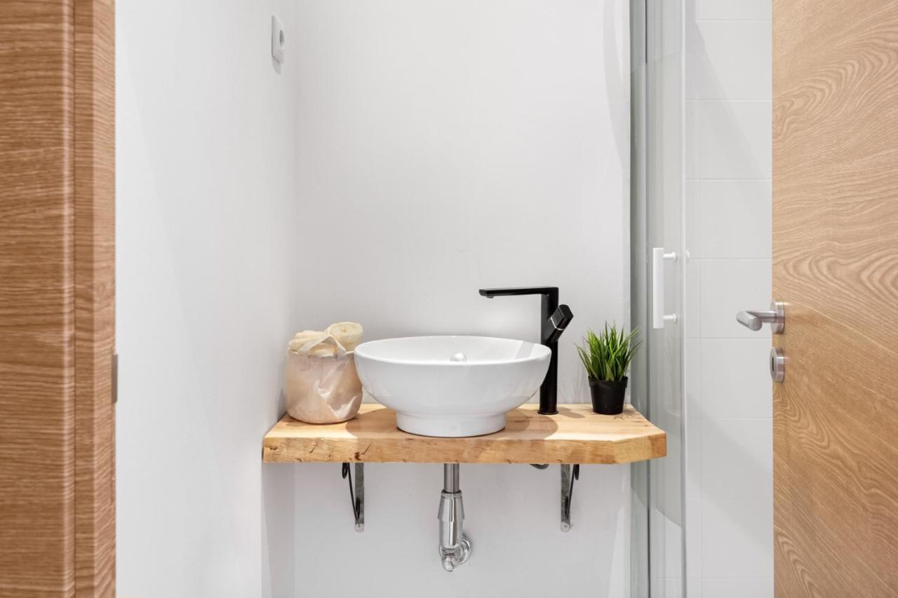 Altido Stylish Arroios Apartments, 20 Min To Centre Lisbon Bagian luar foto